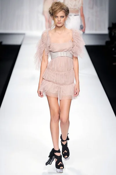 Look 35